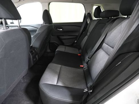 Used 2025 Nissan Rogue SV AWD/4WD image 8