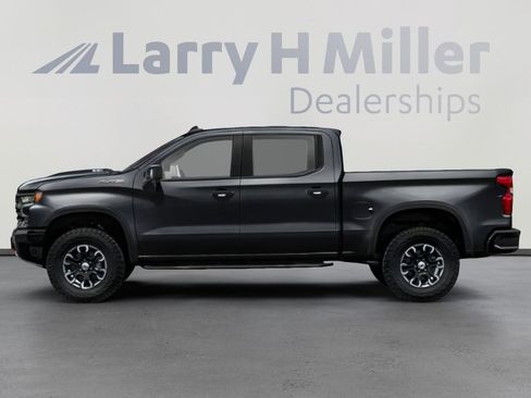 Used 2022 Chevrolet Silverado 1500 ZR2 w/ Technology Package image 3