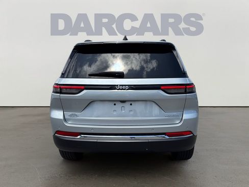 Used 2025 Jeep Grand Cherokee Laredo X w/ Trailer Tow Package RWD image 6