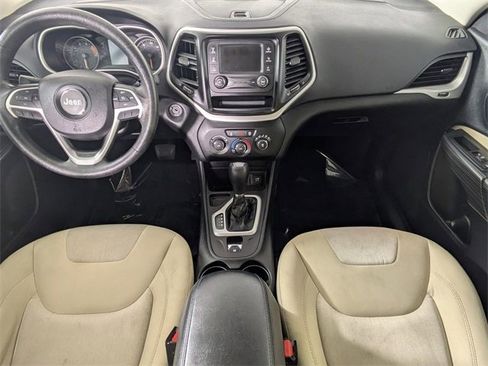 Certified 2016 Jeep Cherokee Sport image 25