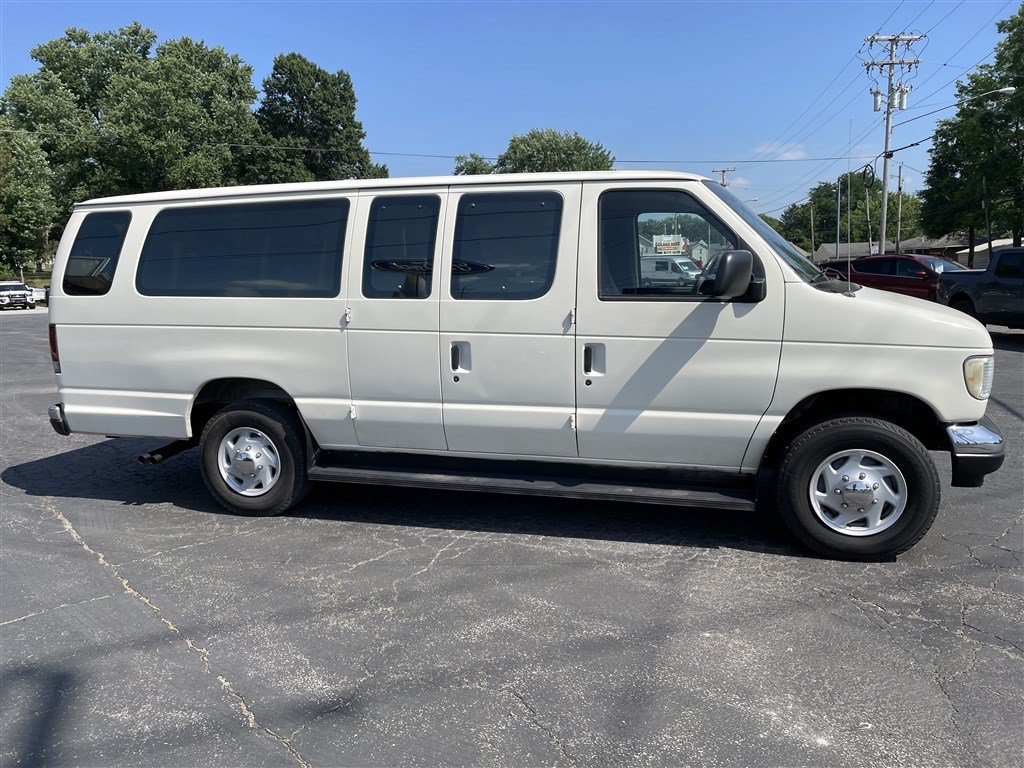 Used 2000 Ford E-350 and Econoline 350 XLT RWD image 11