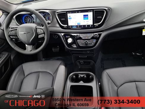 New 2026 Chrysler Pacifica Select w/ S Appearance Package FWD image 18
