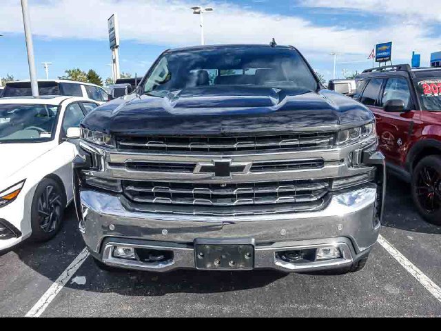 Used 2019 Chevrolet Silverado 1500 LTZ w/ LTZ Plus Package AWD/4WD image 2