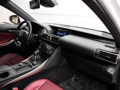 Used 2019 Lexus IS 300 image 14