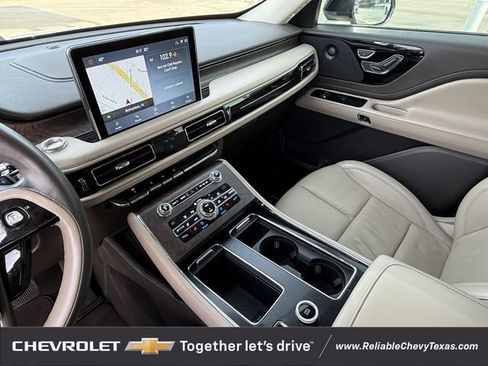 Used 2020 Lincoln Aviator Reserve w/ Elements Package Plus AWD/4WD image 19