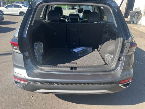 New 2025 Volkswagen Taos SE image 11