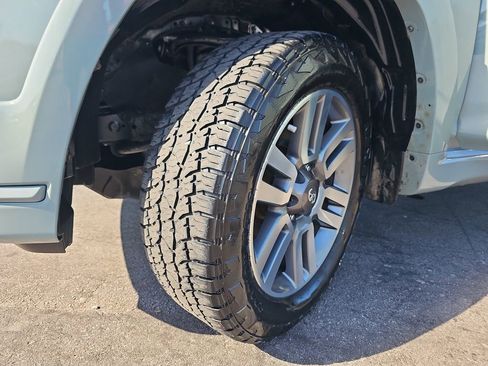 Used 2022 Toyota 4Runner TRD Sport AWD/4WD image 34
