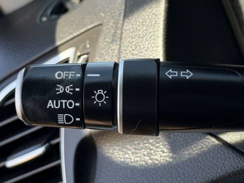 Used 2017 Acura RDX w/ Technology Package FWD image 21