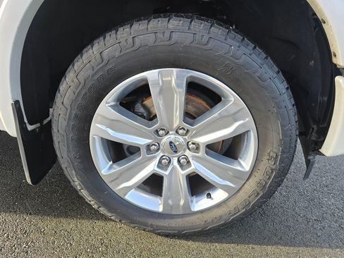 Used 2017 Ford F150 Platinum w/ Technology Package image 11