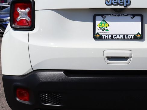Used 2021 Jeep Renegade Latitude w/ Convenience Group FWD image 19