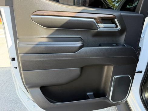 Used 2023 Chevrolet Silverado 1500 RST RWD image 39