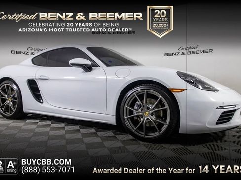 Used 2022 Porsche 718 Cayman RWD image 1