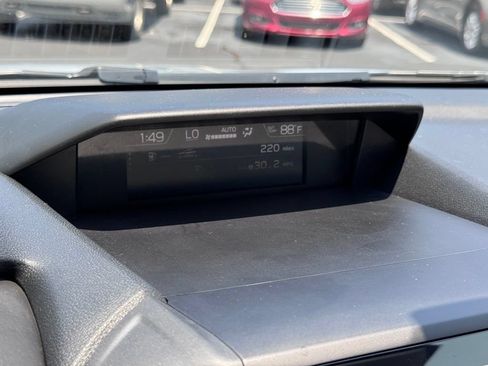 Used 2019 Subaru Crosstrek 2.0i Limited w/ Moonroof Package w/Navigation AWD/4WD image 32