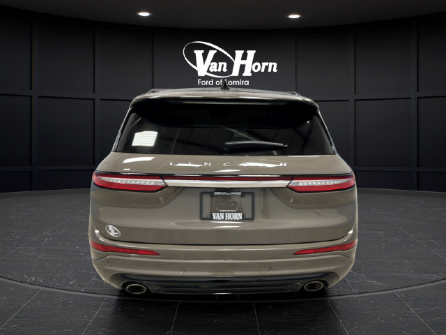 Used 2025 Lincoln Corsair Grand Touring AWD/4WD image 4