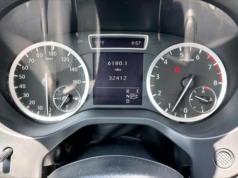 Used 2019 INFINITI QX30 FWD image 22