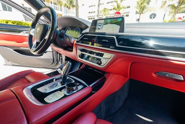 Used 2017 BMW ALPINA B7 xDrive AWD/4WD image 92