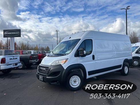 Used 2025 RAM ProMaster 2500 w/ Storage Group image 1