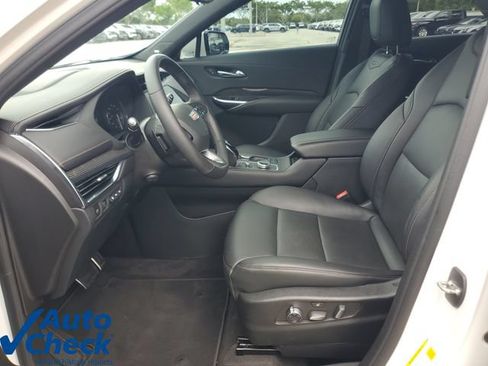 Used 2022 Cadillac XT4 Sport FWD image 19