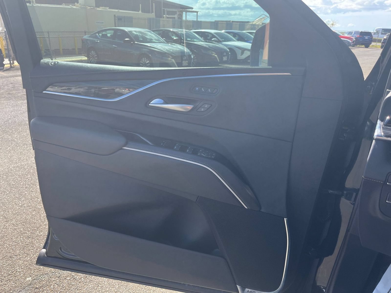 Used 2023 Cadillac Escalade Sport AWD/4WD image 18