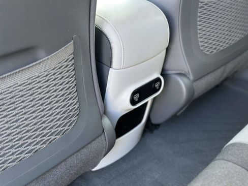 Used 2022 Hyundai Ioniq 5 SE image 9