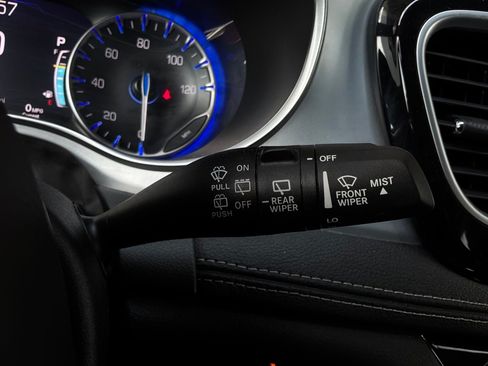 Used 2025 Chrysler Pacifica Limited FWD image 52