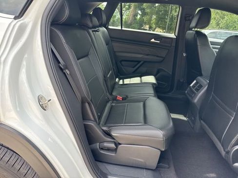Used 2022 Volkswagen Atlas Cross Sport SEL image 8
