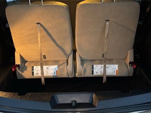 Used 2017 Ford Explorer XLT w/ Equipment Group 202A image 31