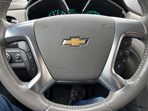 Used 2015 Chevrolet Traverse LT image 26