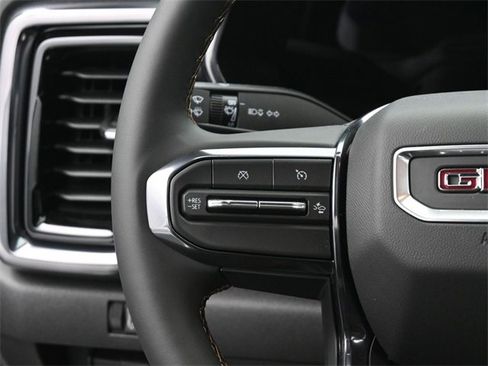 New 2026 GMC Canyon AT4 w/ AT4 Premium Package image 30