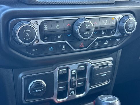 Used 2021 Jeep Wrangler Unlimited Sahara w/ Cold Weather Group image 21