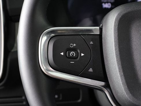 Certified 2025 Volvo XC40 B5 Plus image 10