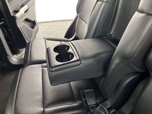 Used 2024 Ford Explorer XLT w/ Equipment Group 202A image 44