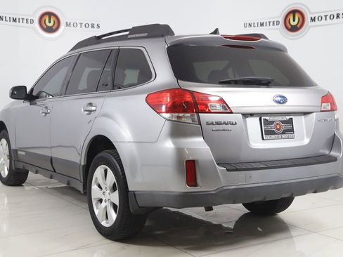 Used 2011 Subaru Outback 2.5i Limited w/ PWR Moonroof Pkg image 4