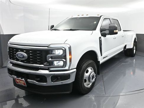 Used 2025 Ford F350 Lariat w/ Lariat Ultimate Package AWD/4WD image 58