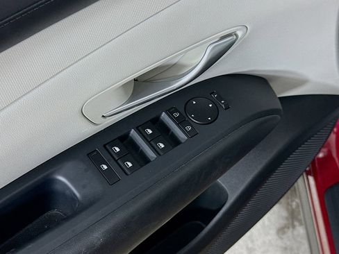 Used 2025 Hyundai Tucson SEL FWD image 18