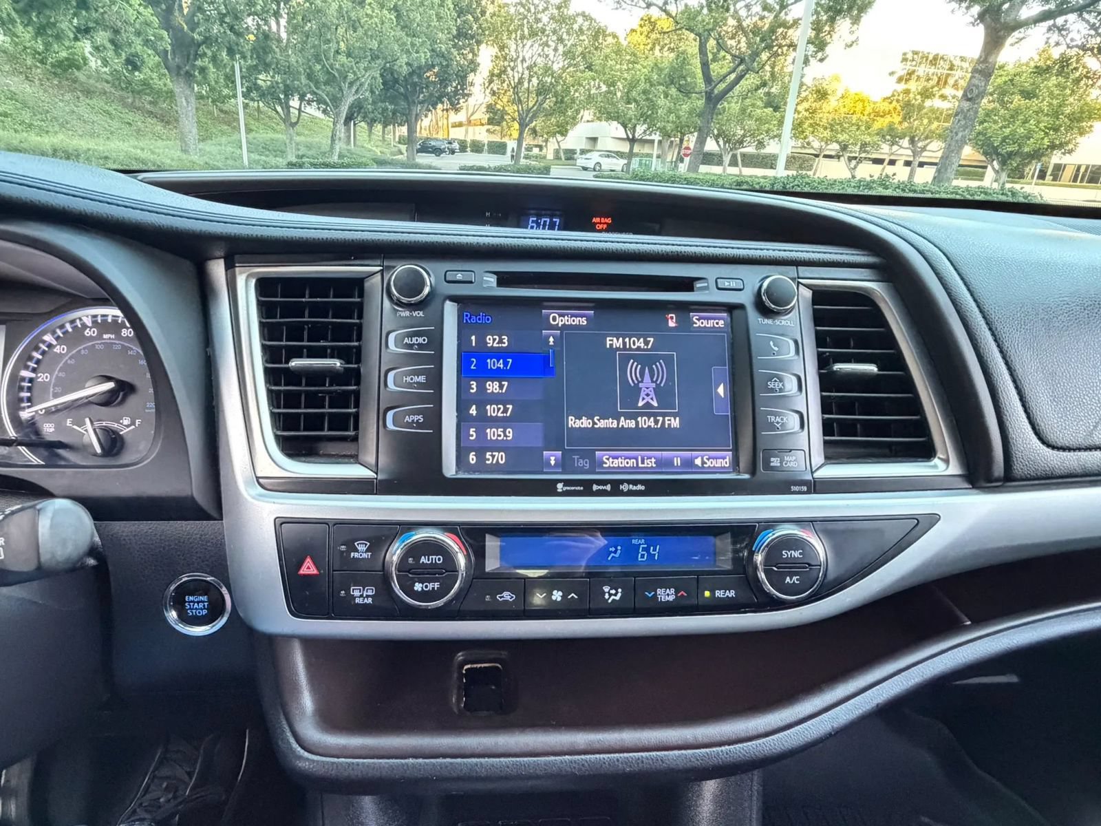 Used 2016 Toyota Highlander XLE FWD image 20