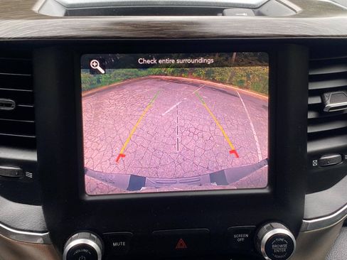 Used 2019 RAM 1500 Laramie w/ Off Road Group AWD/4WD image 36