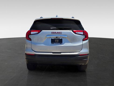Used 2022 GMC Terrain SLE w/ Driver Convenience Package AWD/4WD image 5