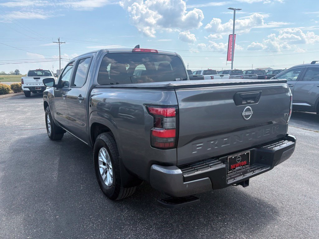 Used 2024 Nissan Frontier SV w/ Technology Package RWD image 8