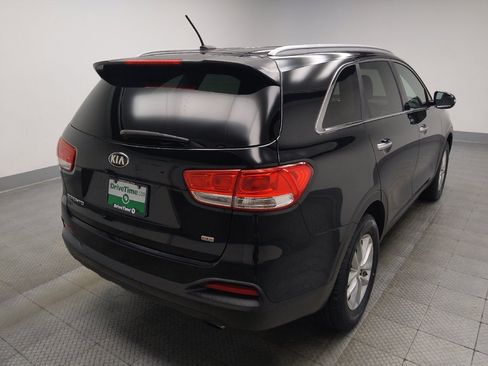 Used 2016 Kia Sorento FWD image 9
