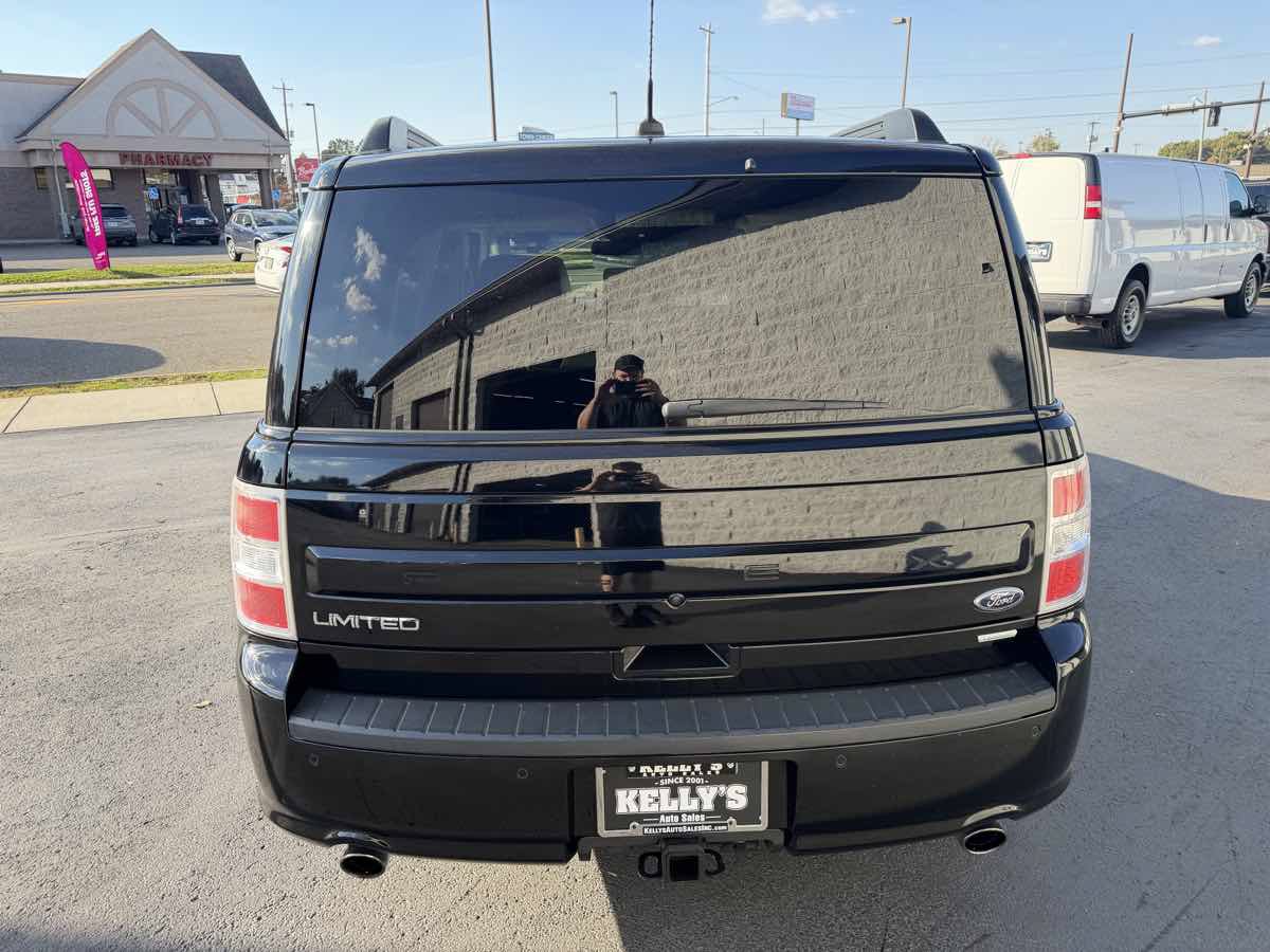 Used 2018 Ford Flex Limited w/ Equipment Group 303A AWD/4WD image 4