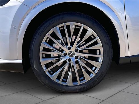 Certified 2025 Lexus RX 450h Luxury image 18