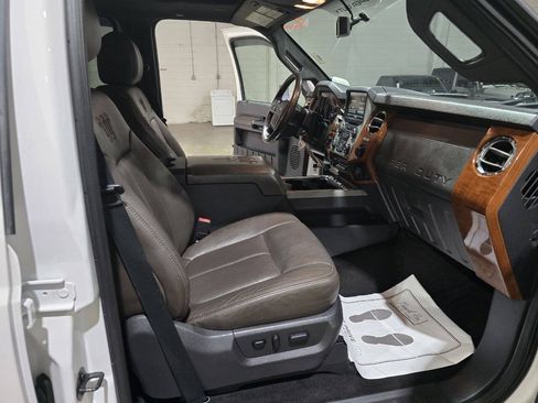 Used 2015 Ford F250 King Ranch w/ FX4 Off-Road Package AWD/4WD image 37