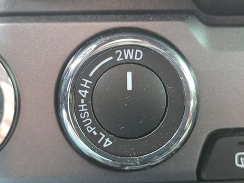 Used 2023 Toyota Tacoma TRD Off-Road image 11