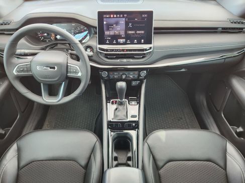 Used 2024 Jeep Compass Latitude w/ Convenience Group image 30