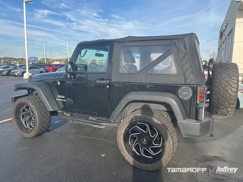 Used 2017 Jeep Wrangler Sport w/ Connectivity Group image 3