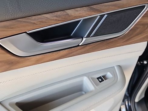 New 2026 Volkswagen Atlas SE AWD/4WD image 23