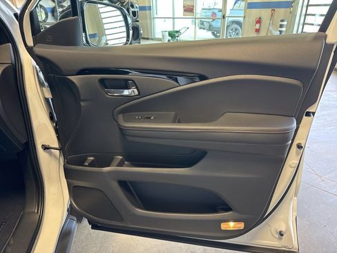 New 2026 Honda Ridgeline Black Edition image 29