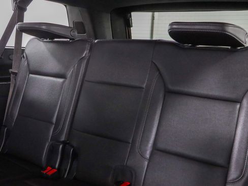 Used 2023 Chevrolet Suburban LT image 28