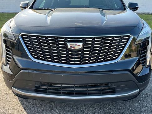 Used 2023 Cadillac XT4 Premium Luxury w/ Technology Package image 9
